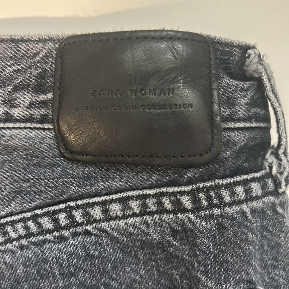 Zara Women Denim Collection Black Distressed High Rise Straight Leg Woman's Sz 6 - Picture 5 of 12